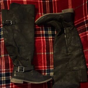 Black Knee-High Women's Boots